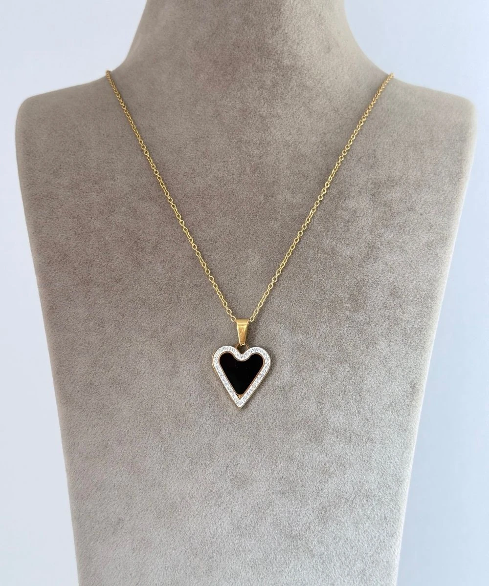 Çelik  Taşlı Siyah Kalp Kolye