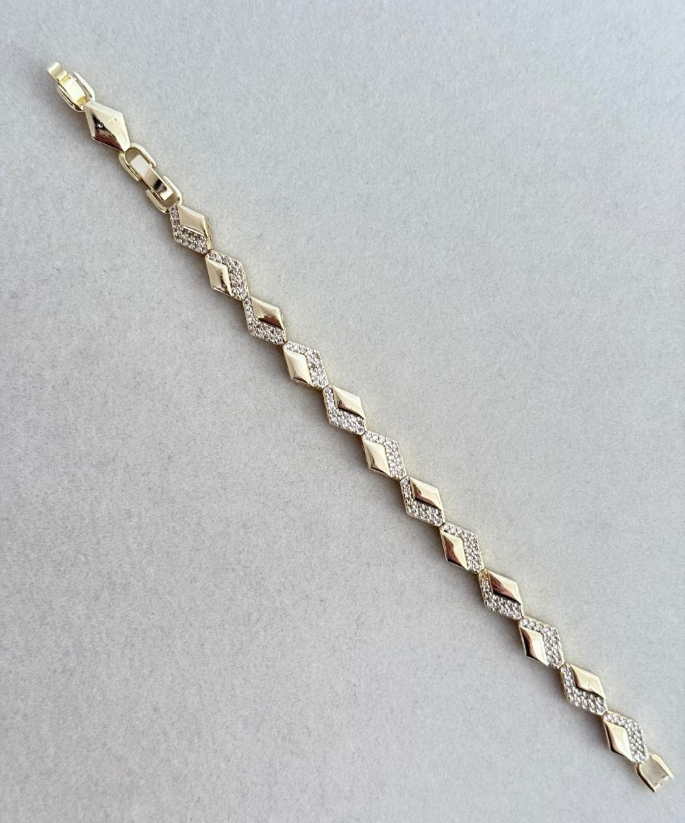 Vip Taşlı Sivri Köşeli Bileklik