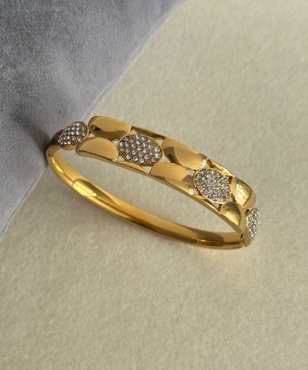 Çelik Oval Taşlı Sıralı Kelepçe
