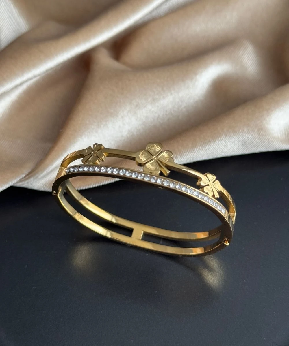 Çelik Yonca Taşlı Kelepçe