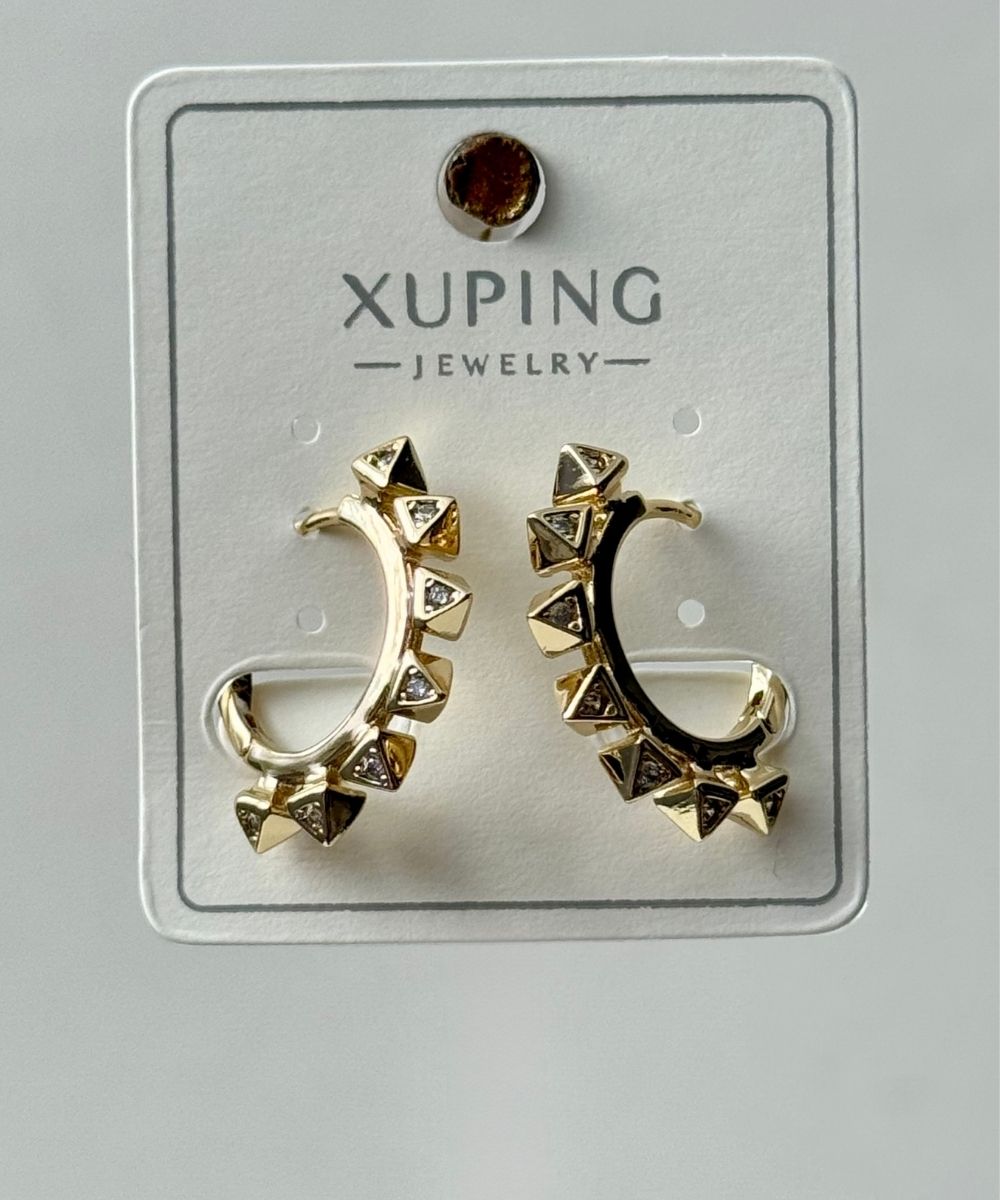 Xuping Piramit Taşlı Gold Küpe