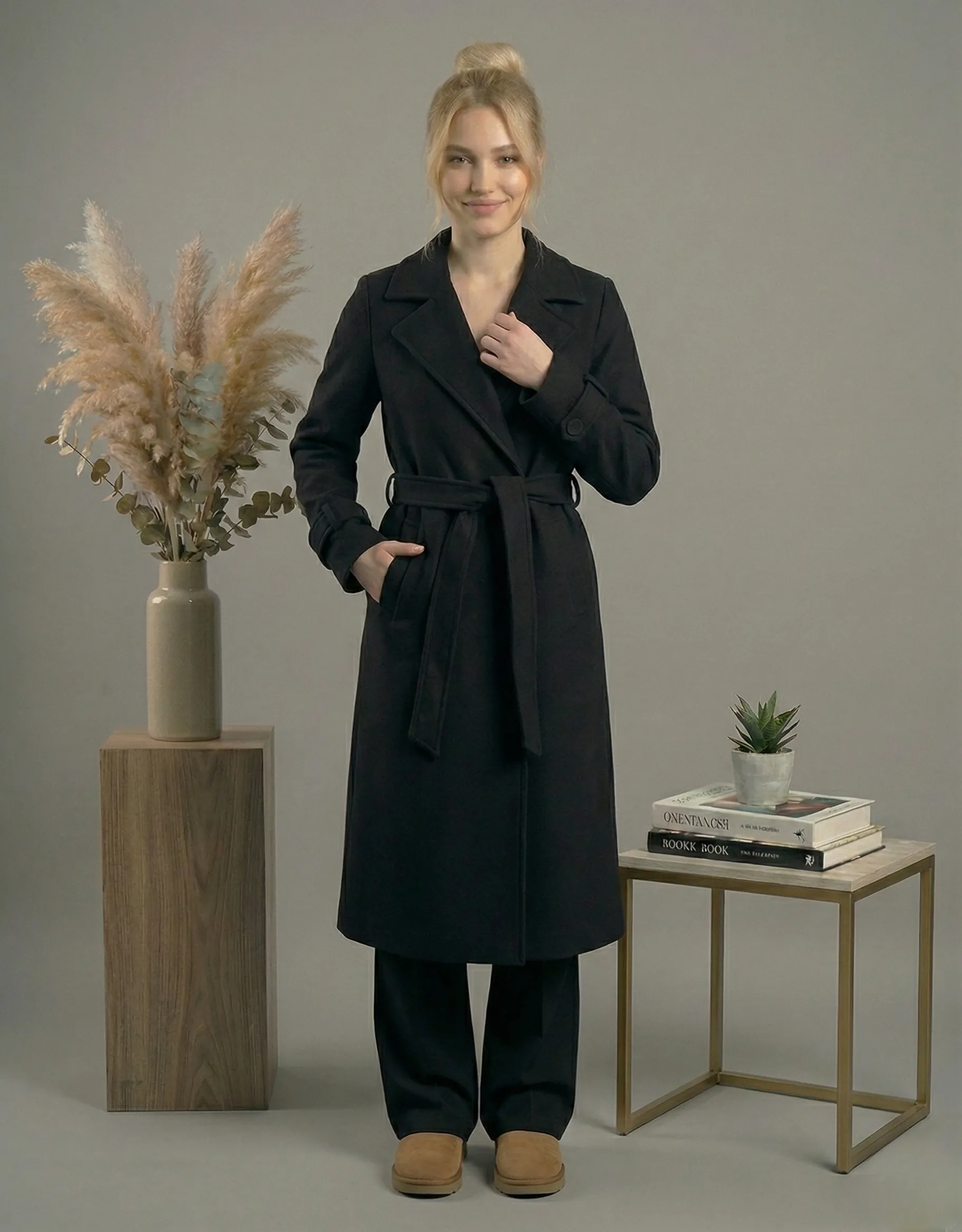 Astarlı Düğmeli Kaşe Kaban - Siyah