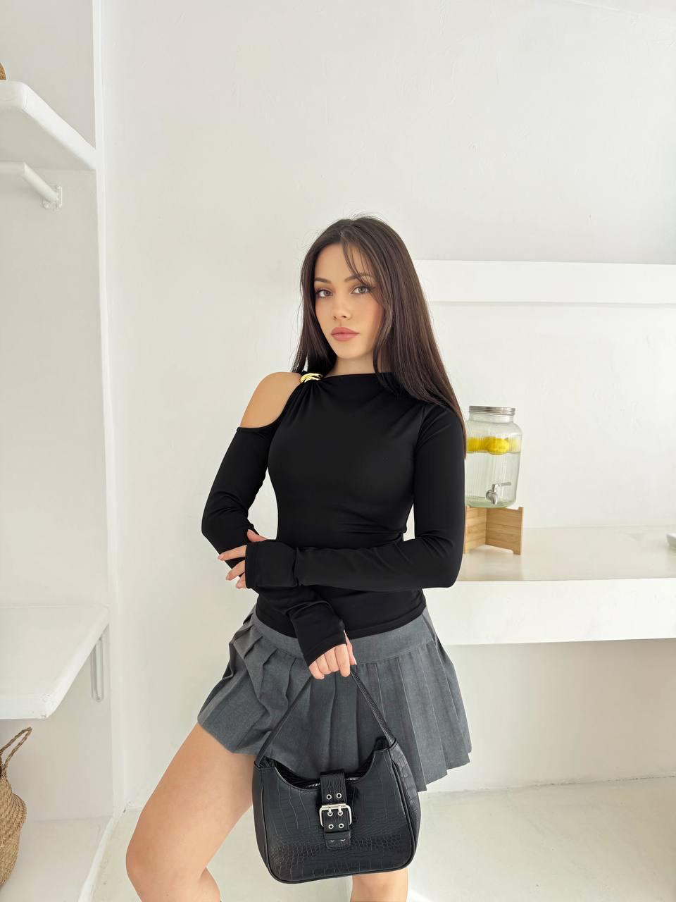 Omuz Tokalı Bluz - Siyah