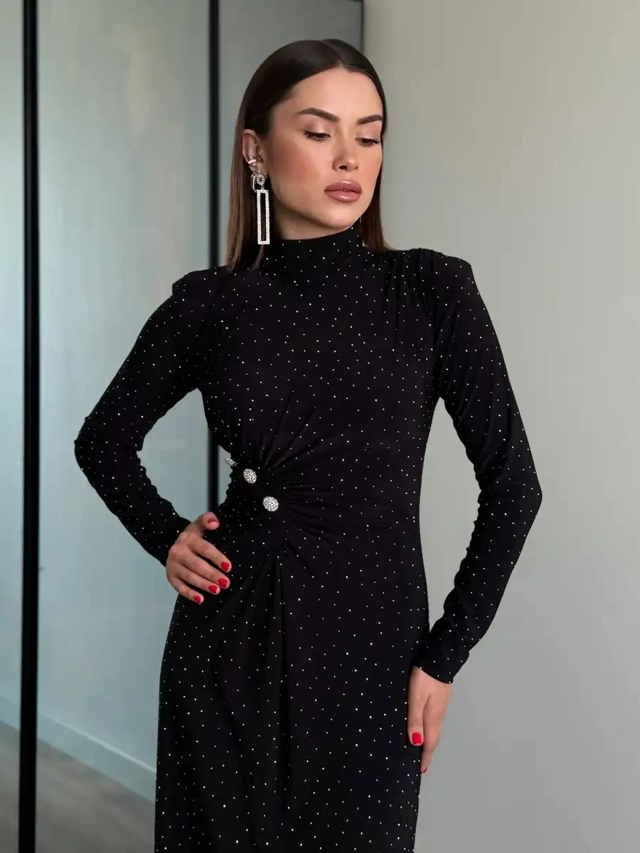 Taşlı Düğme Detaylı Uzun Elbise - Siyah