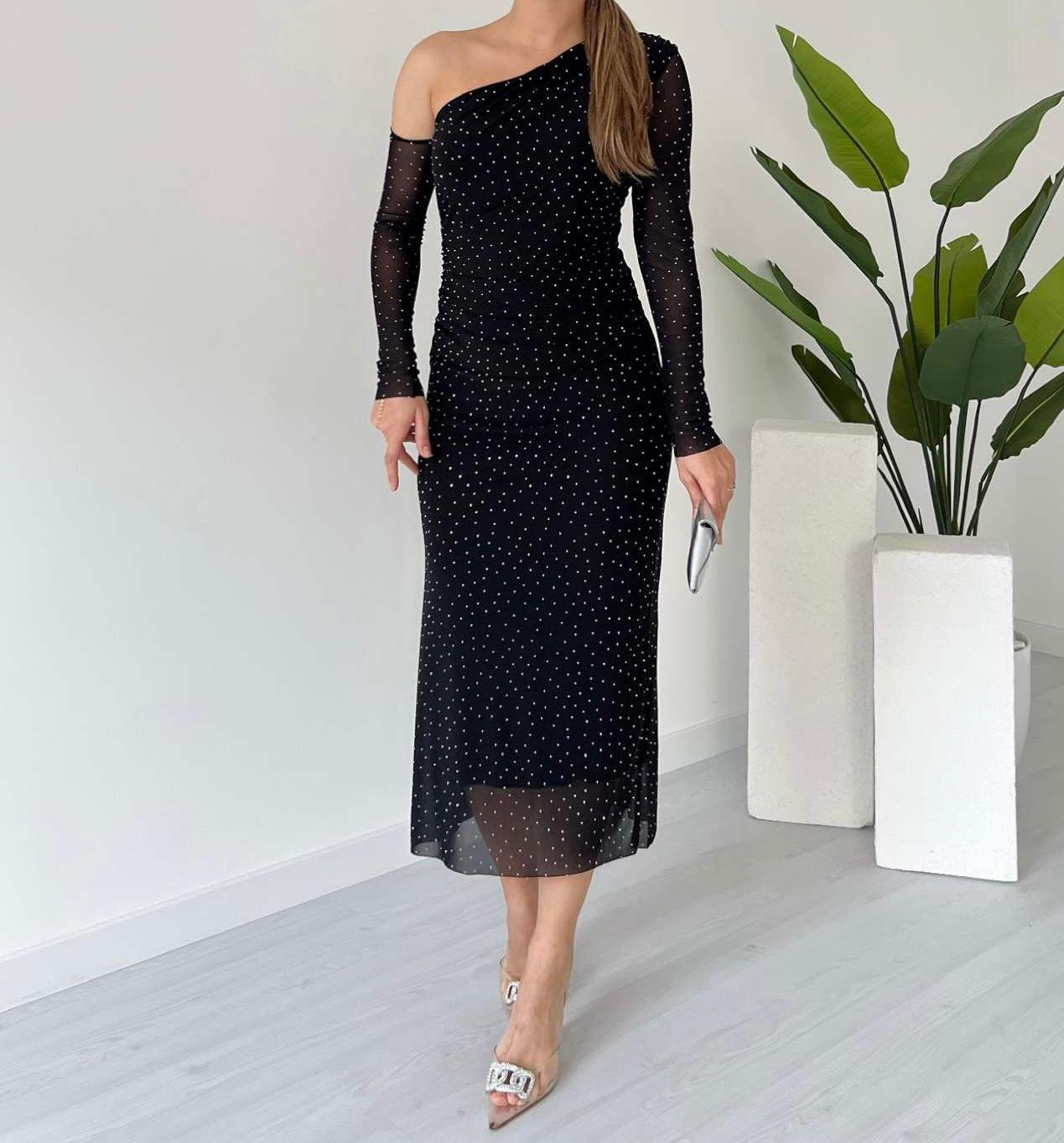 Taş Detaylı Tek Omuz Tül Elbise