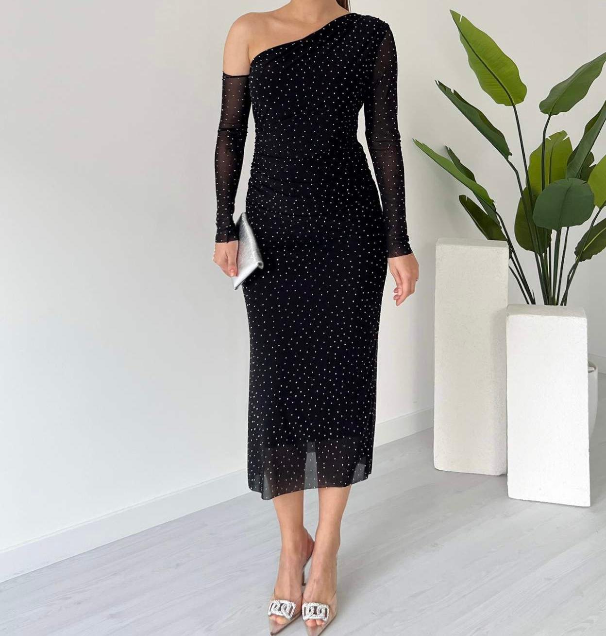 Taş Detaylı Tek Omuz Tül Elbise