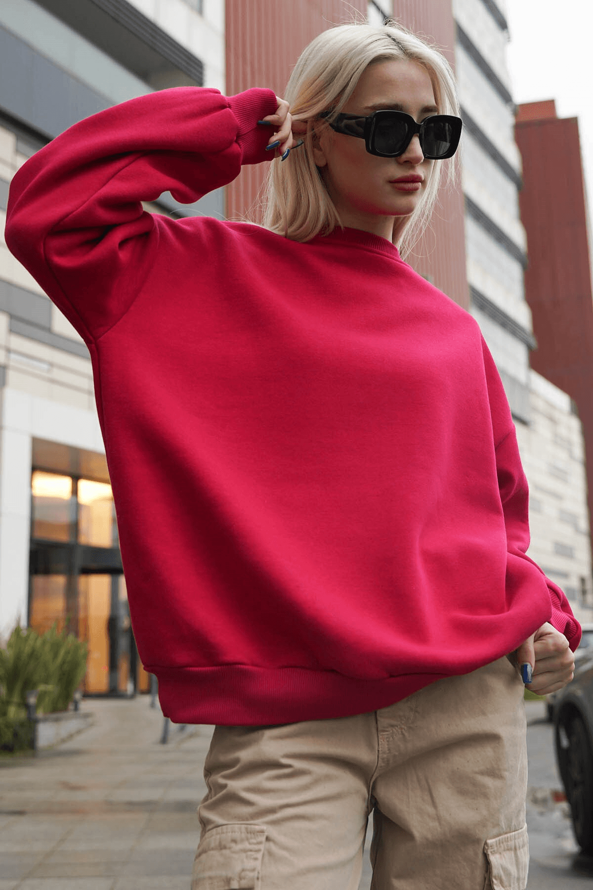 Kadın Kırmızı Oversize Bisiklet Yaka İçi Şardonlu Sweatshirt image