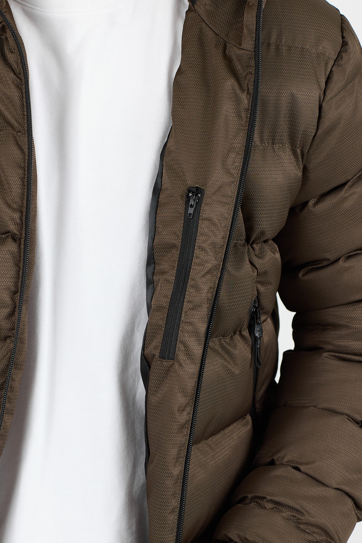 Regular Fit Kapüşonlu Rüzgara ve Suya Dayanıklı Erkek Şişme Mont - B8151