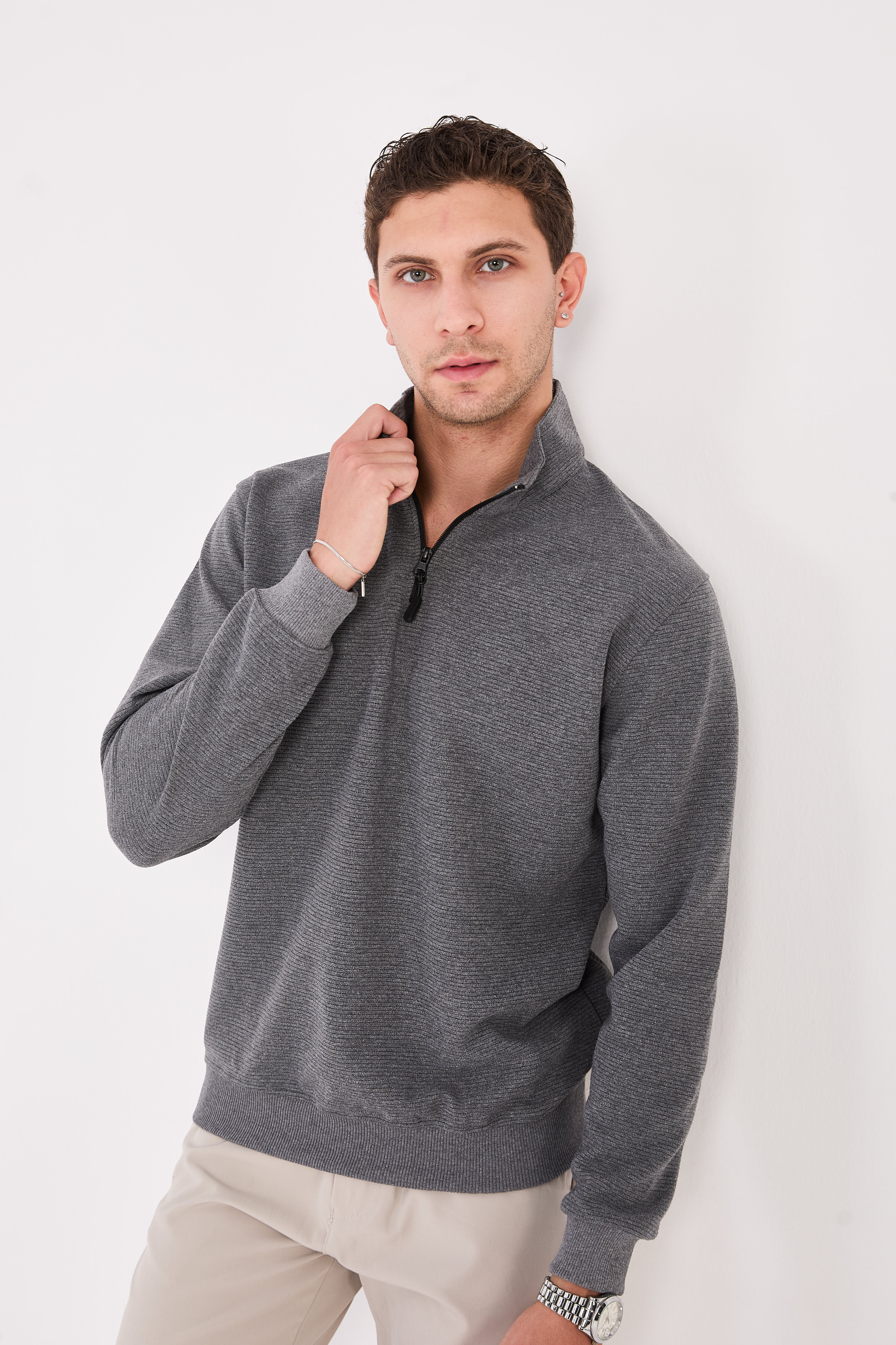 Slim Fit Yarım Balıkçı Yaka Yarım Fermuarlı Düz Renk Erkek Sweatshirt - V002