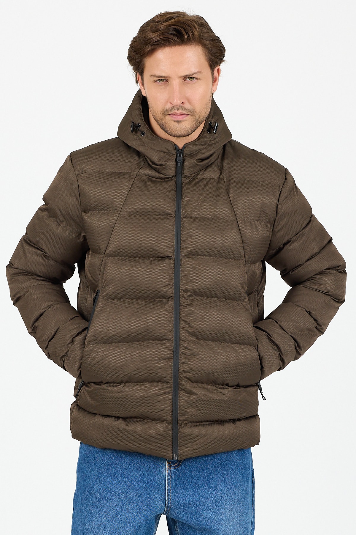 Regular Fit Kapüşonlu Rüzgara ve Suya Dayanıklı Erkek Şişme Mont - B8151