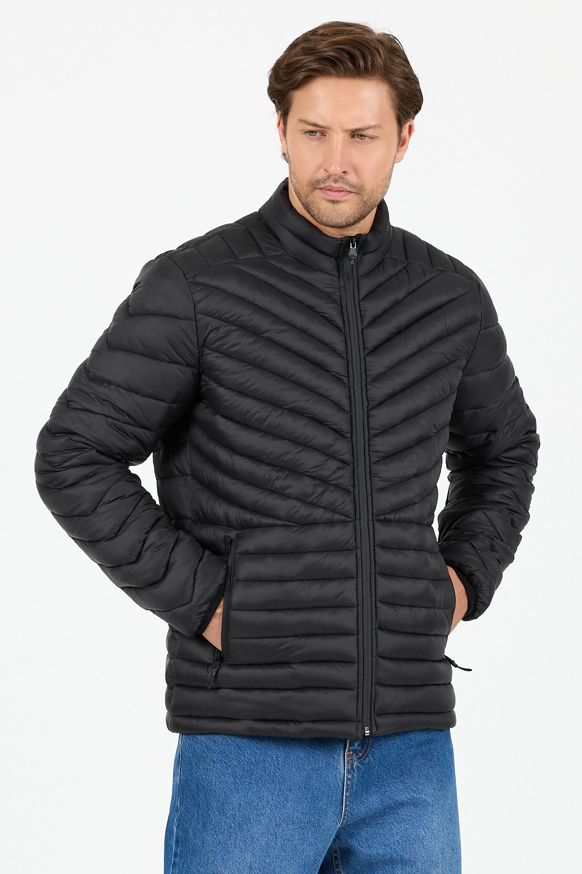 Regular Fit Dik Yaka Şişme Rüzgara ve Suya Dayanıklı Mont- B8152