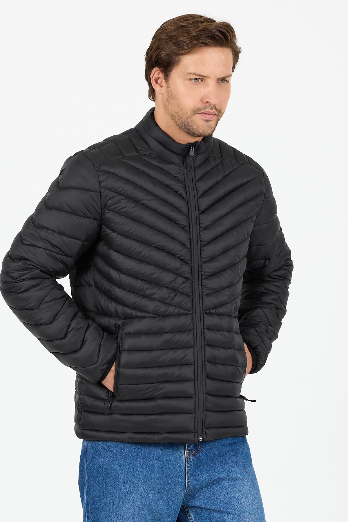 Regular Fit Dik Yaka Şişme Rüzgara ve Suya Dayanıklı Mont- B8152