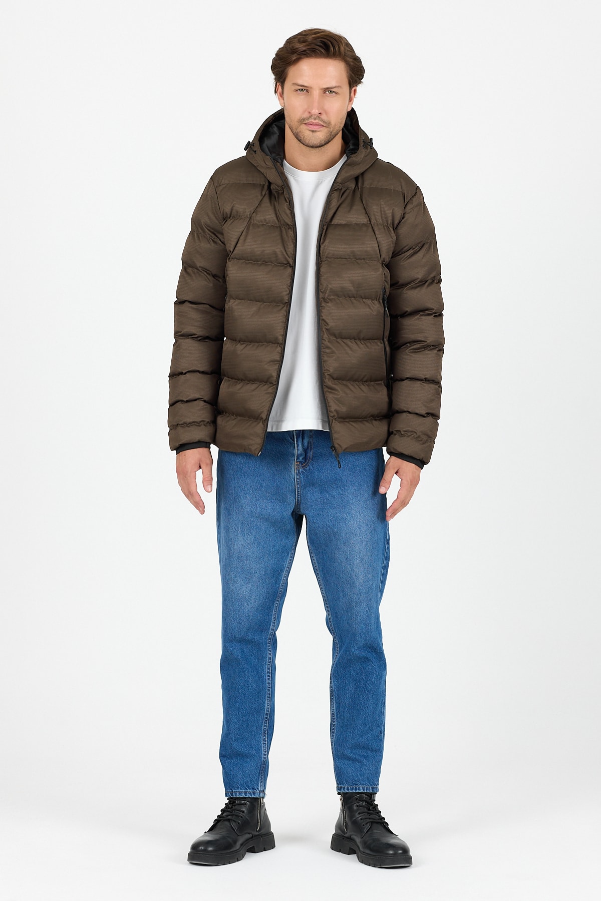 Regular Fit Kapüşonlu Rüzgara ve Suya Dayanıklı Erkek Şişme Mont - B8151