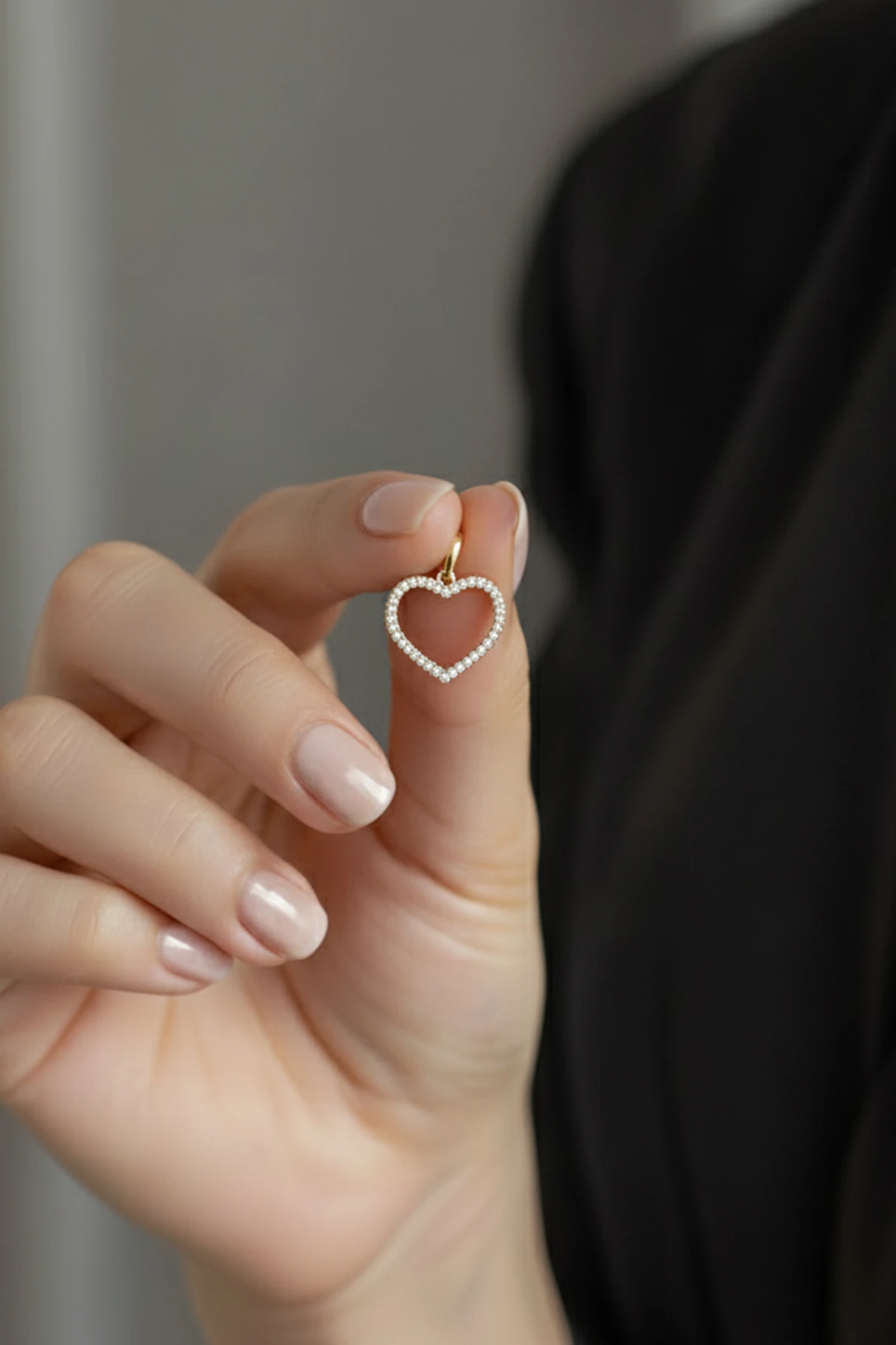 Kalpli Model Zirkon Taşlı Xuping Kararmaz Kolye Ucu - Gold