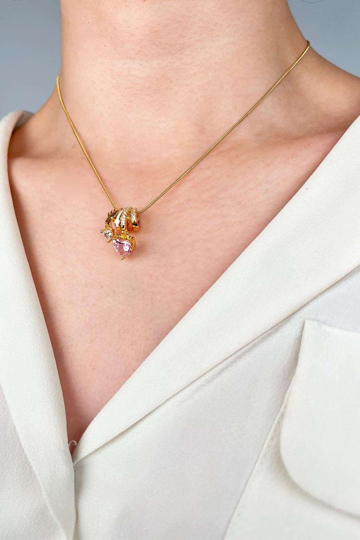 Pembe Kalp Uçlu Charm Çelik Kolye - Gold