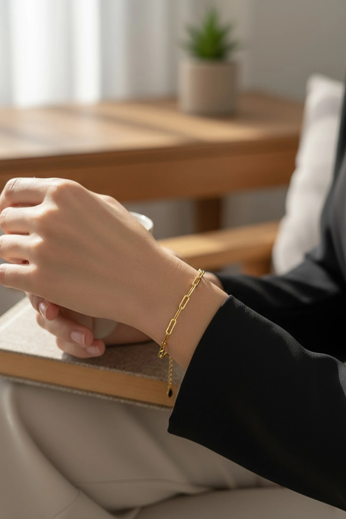 İşlemeli Ataç Model Xuping Kararmaz Gold Kadın Bileklik