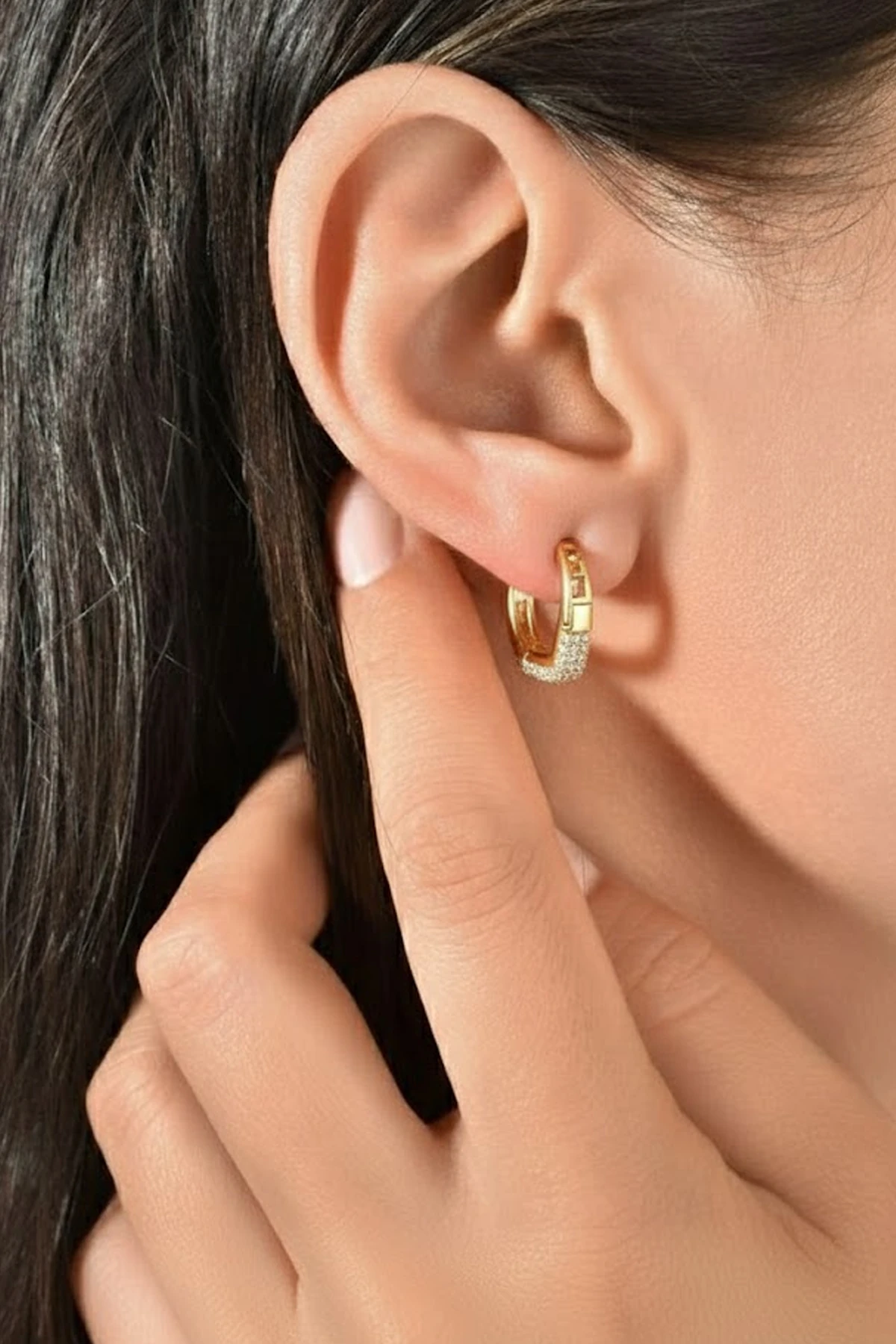 Modern Üçgen Formlu Xuping Küpe - Gerçek Zirkon Taşlı Gold