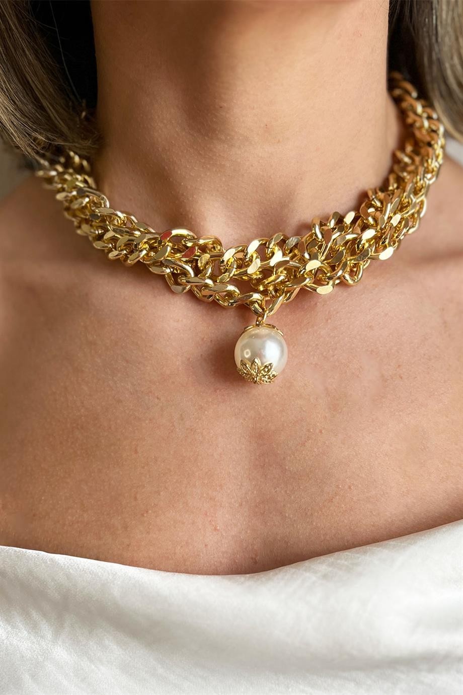 Büyük İnci Detaylı Üçlü Choker Kolye