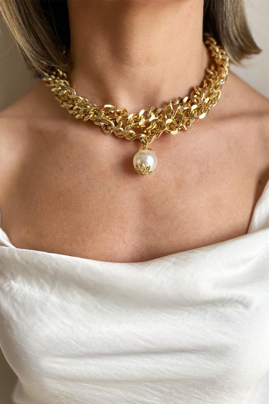 Büyük İnci Detaylı Üçlü Choker Kolye