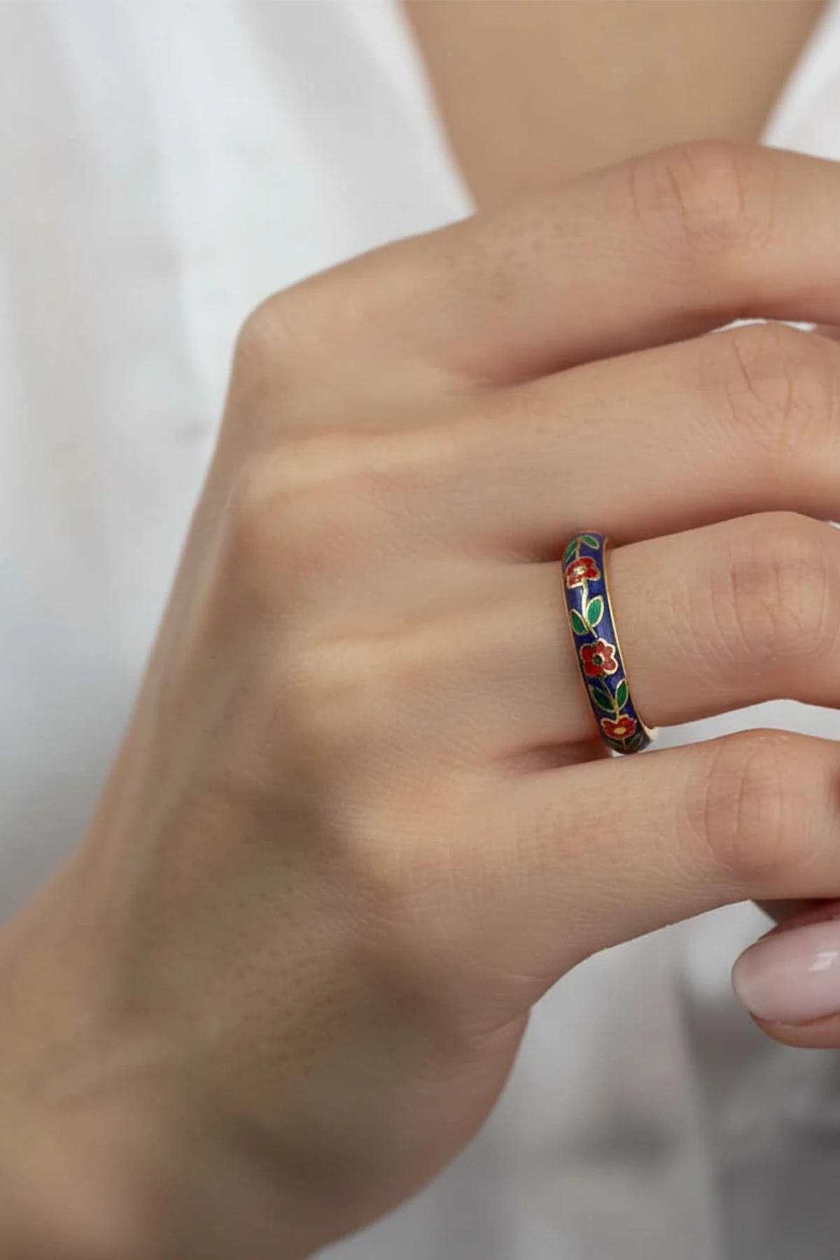 Yeşil Çiçek Desenli Mineli Ayarlanabilir Yüzük | Zarif, Parlak ve Anti Alerjik Tasarım