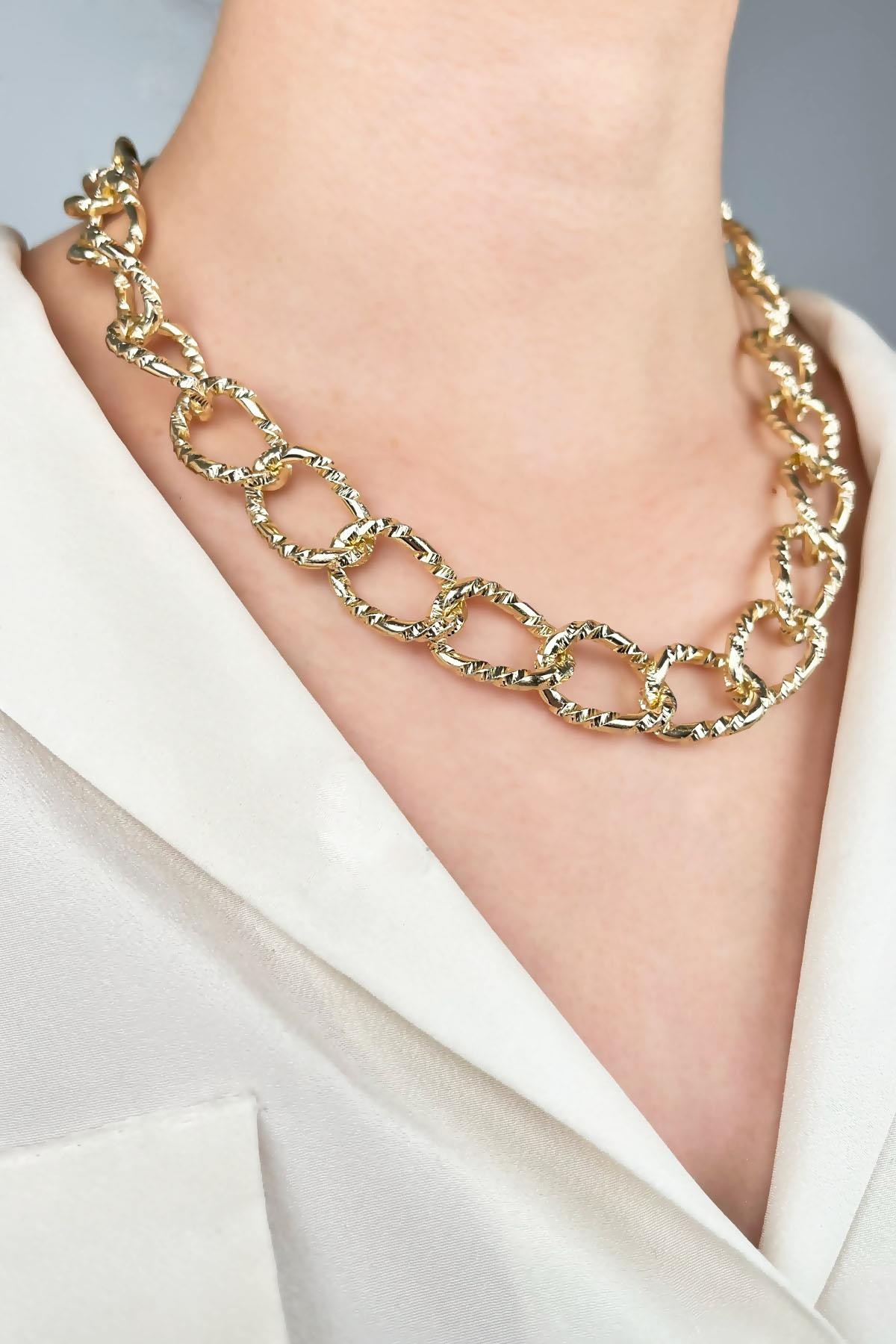 Kesme Model Zincir Uzun Kolye - Gold