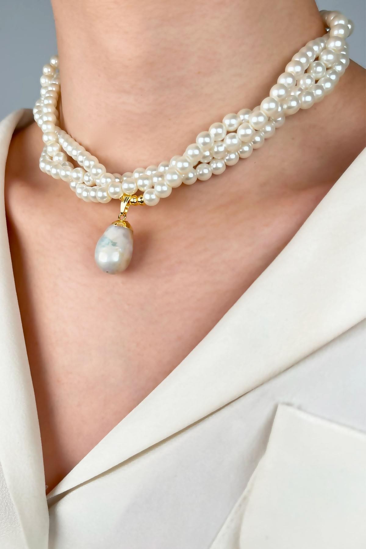 Large Pearl Ended Spiral Pearl Necklace - White