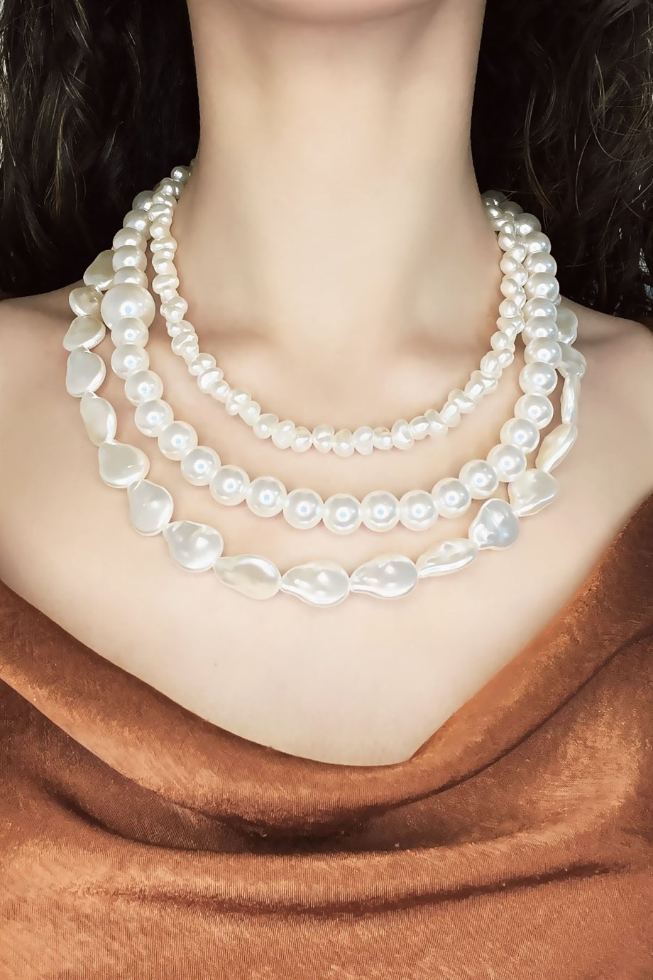Design White Color Pearl Necklace
