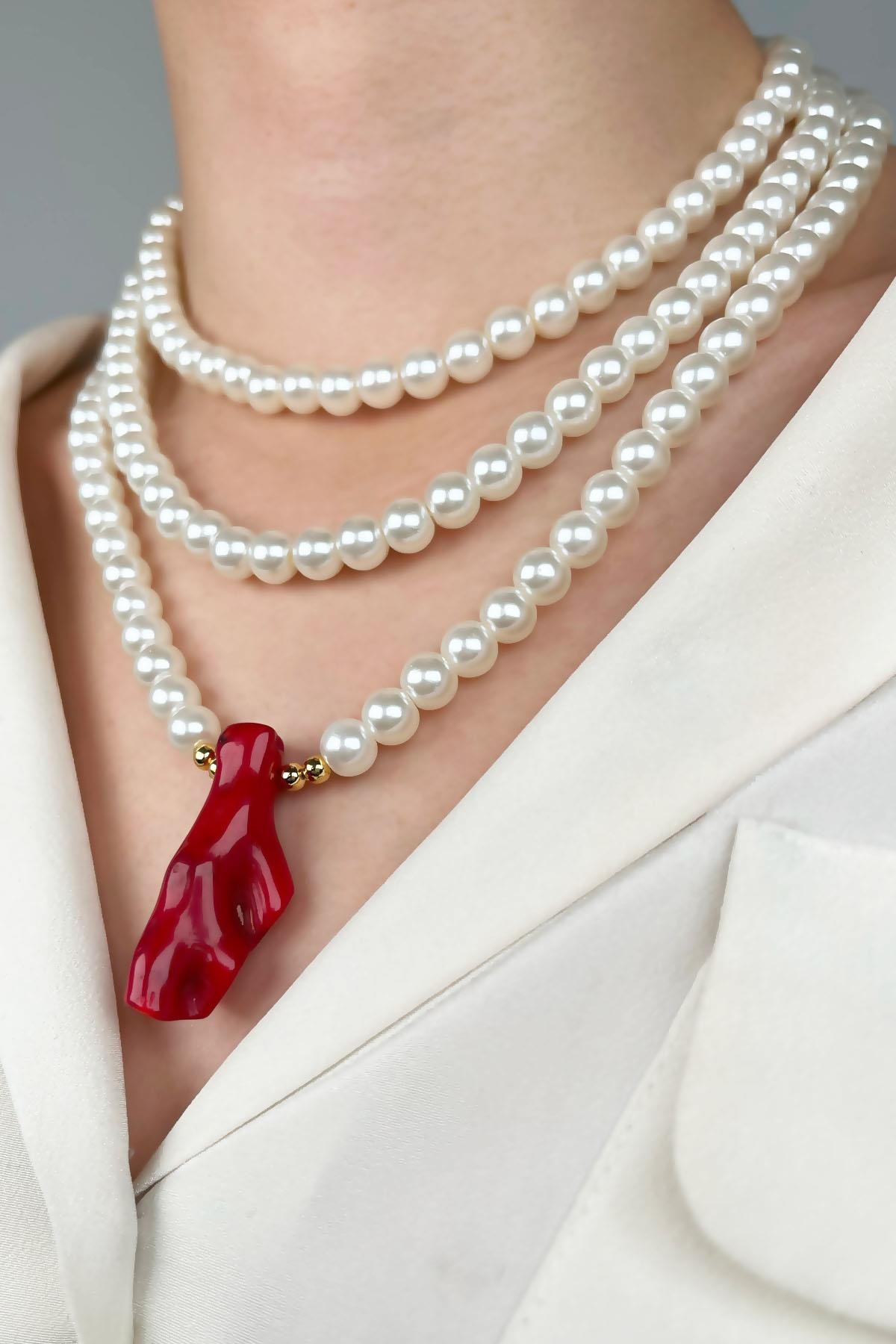 Natural Coral Ended Triple Row Design Pearl Necklace - Red