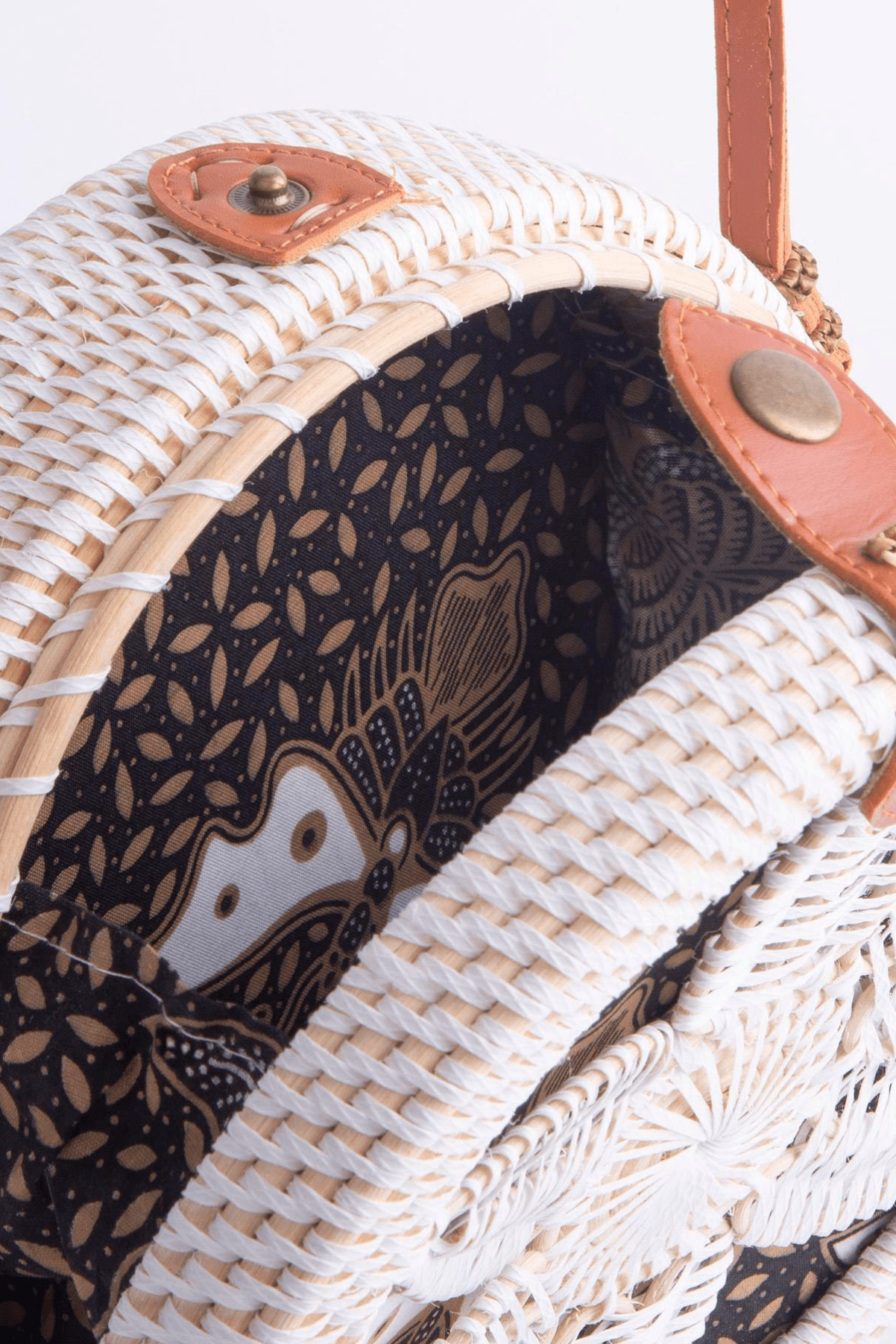 Nas Bag Women’s Round Genuine Straw Bag with Leather Strap Detail - White