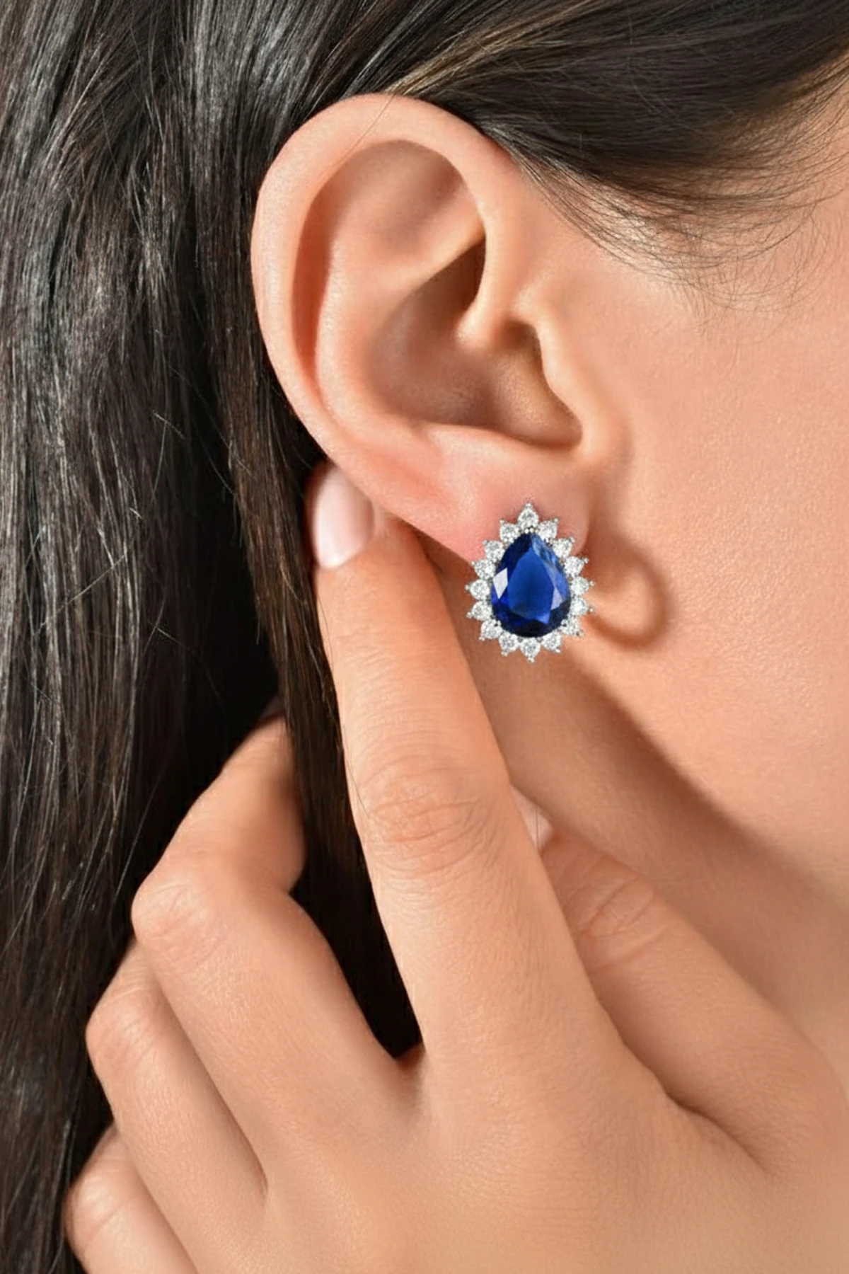 Lacivert Zirkon Taşlı Damla Model Abiye Küpe - Parlak Gümüş Renkli Şık Küpe