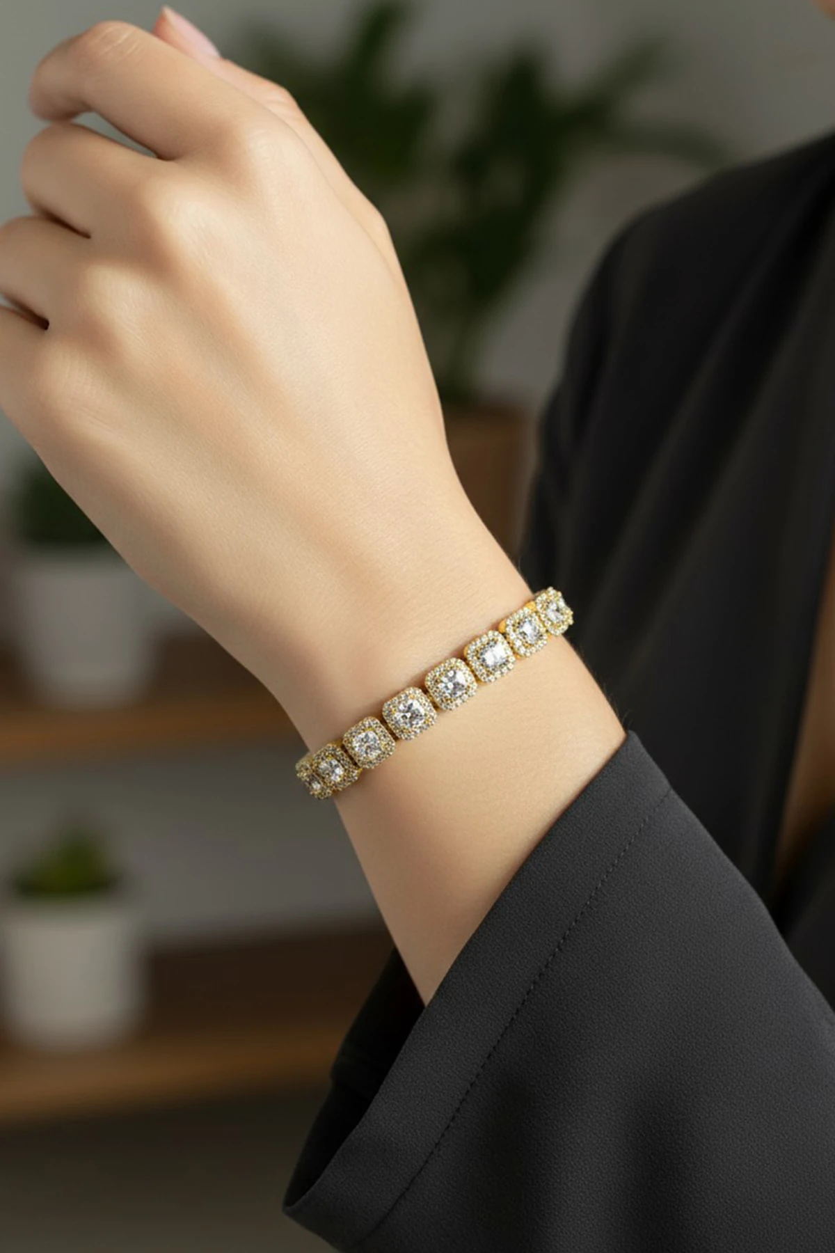 Tam Tur Taşlı Vip Model Xuping Kararmaz Bileklik – Gold | Lüks, Parlak ve Zarif Dokunuş