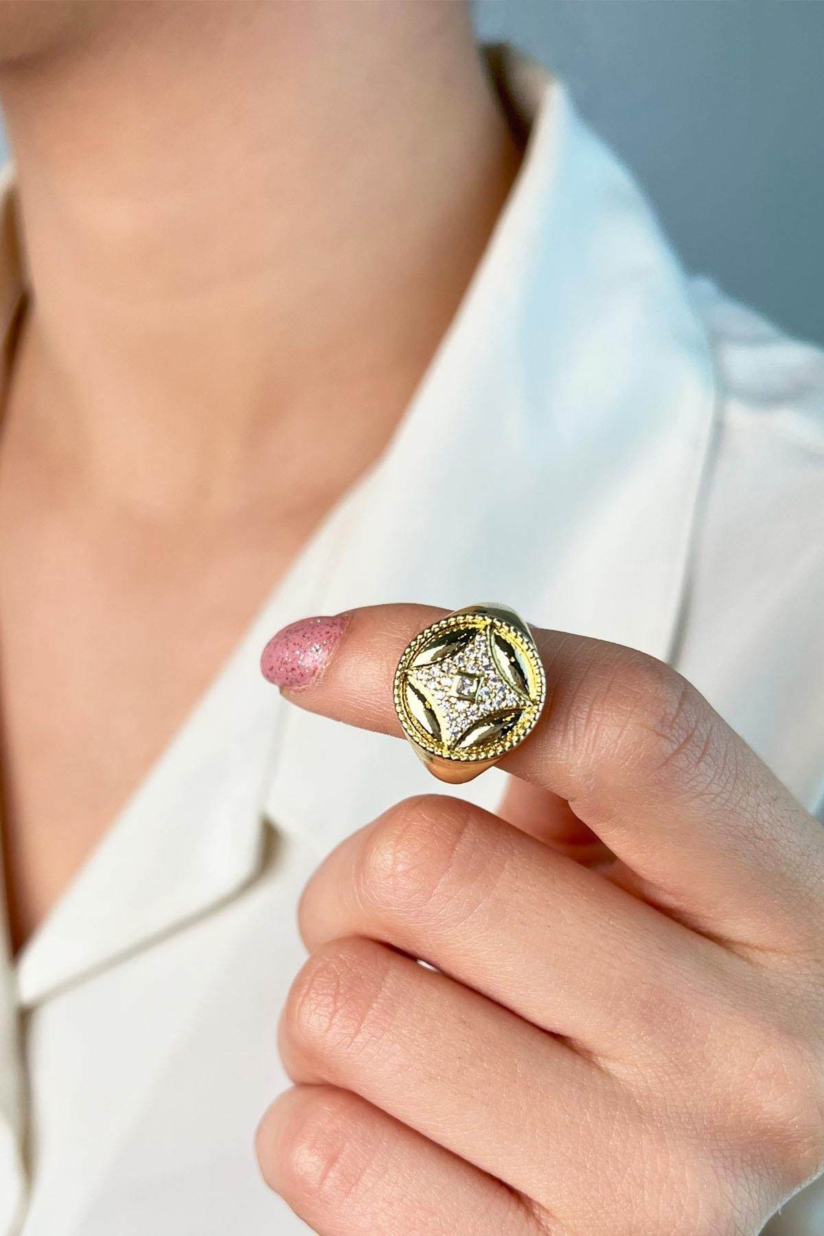 Zirkon Taşlı Yuvarlak Şövalye Yüzük - Gold