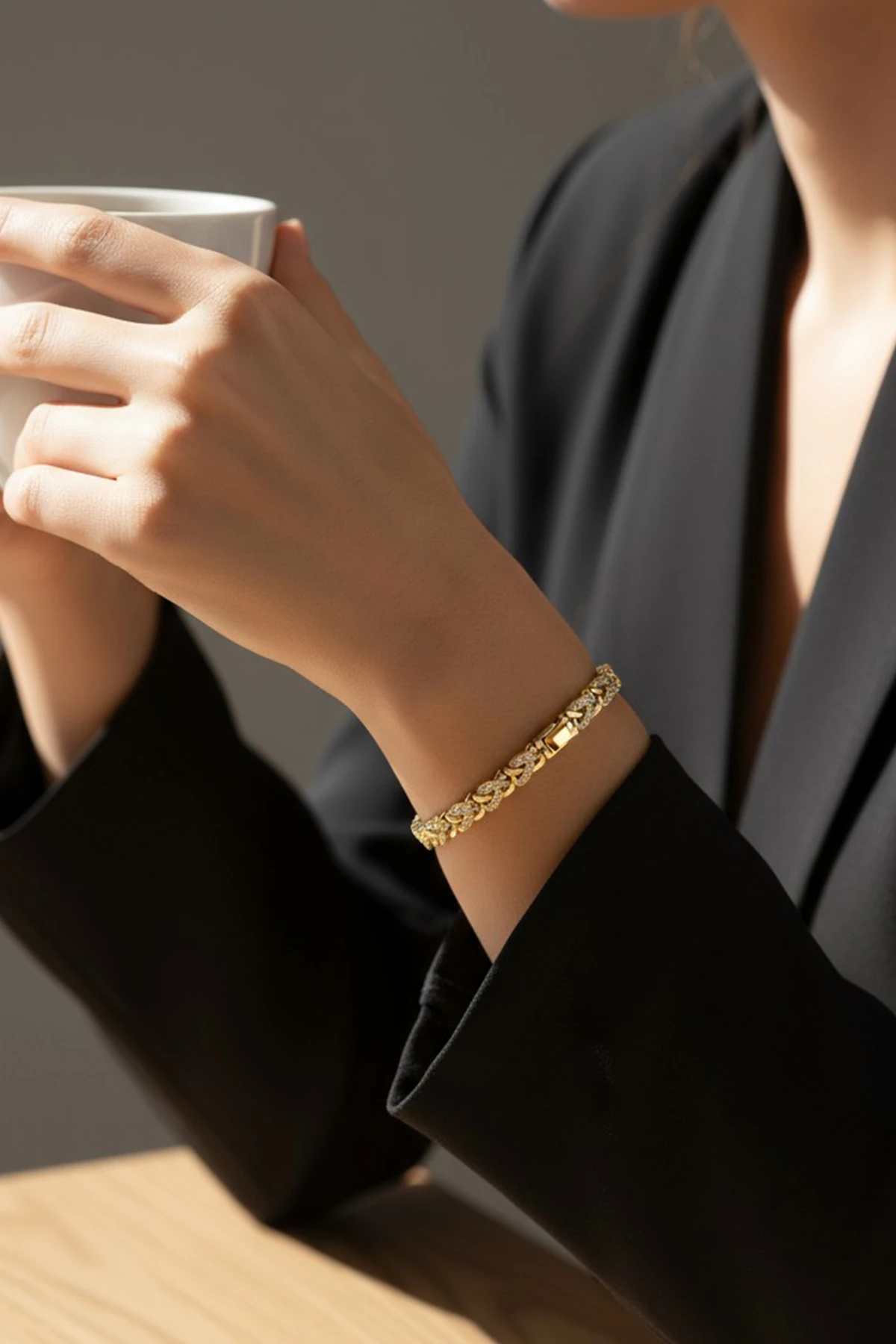 Örme Kuyumcu Model Xuping Kararmaz Bileklik – Gold | Zarif, Dayanıklı ve Işıltılı Tasarım