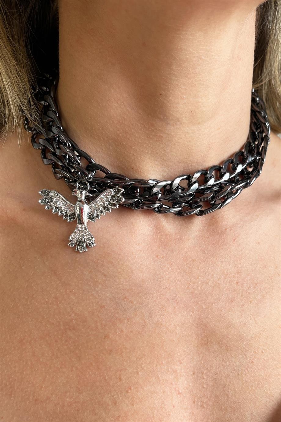 Gri Anka Detaylı Siyah Zincir Choker Kolye