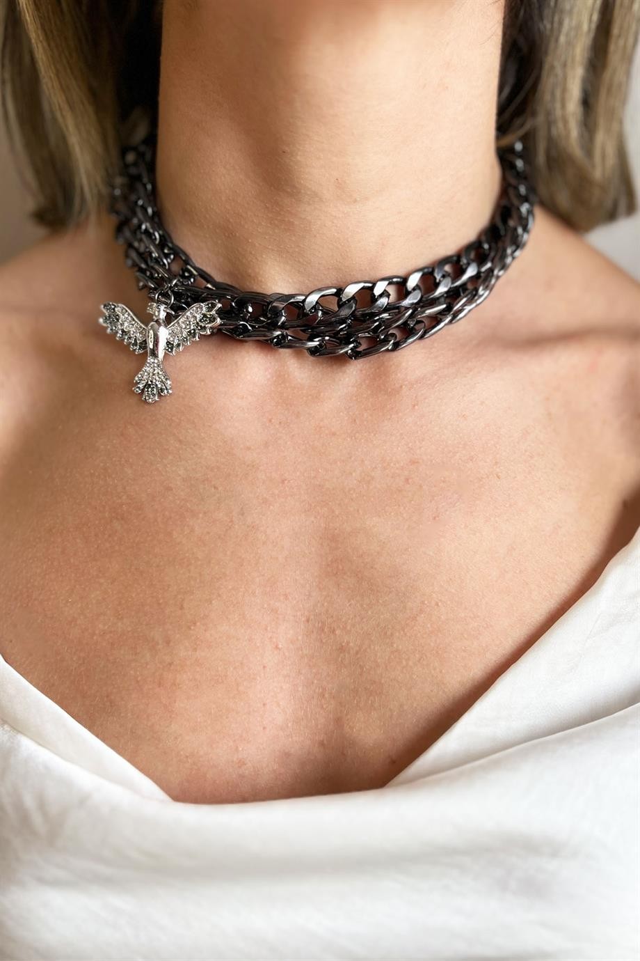 Gri Anka Detaylı Siyah Zincir Choker Kolye