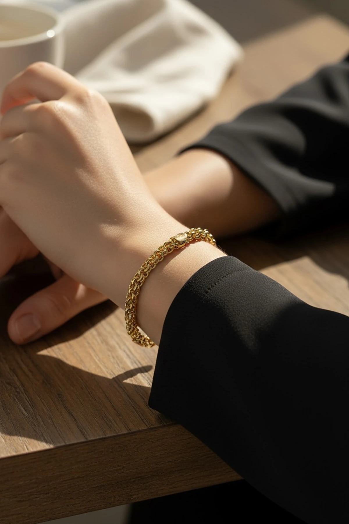 Gold Örgü Zincir Model Kararmaz Xuping Bileklik – 14K Görünümlü, Anti Alerjik, Şık Tasarım