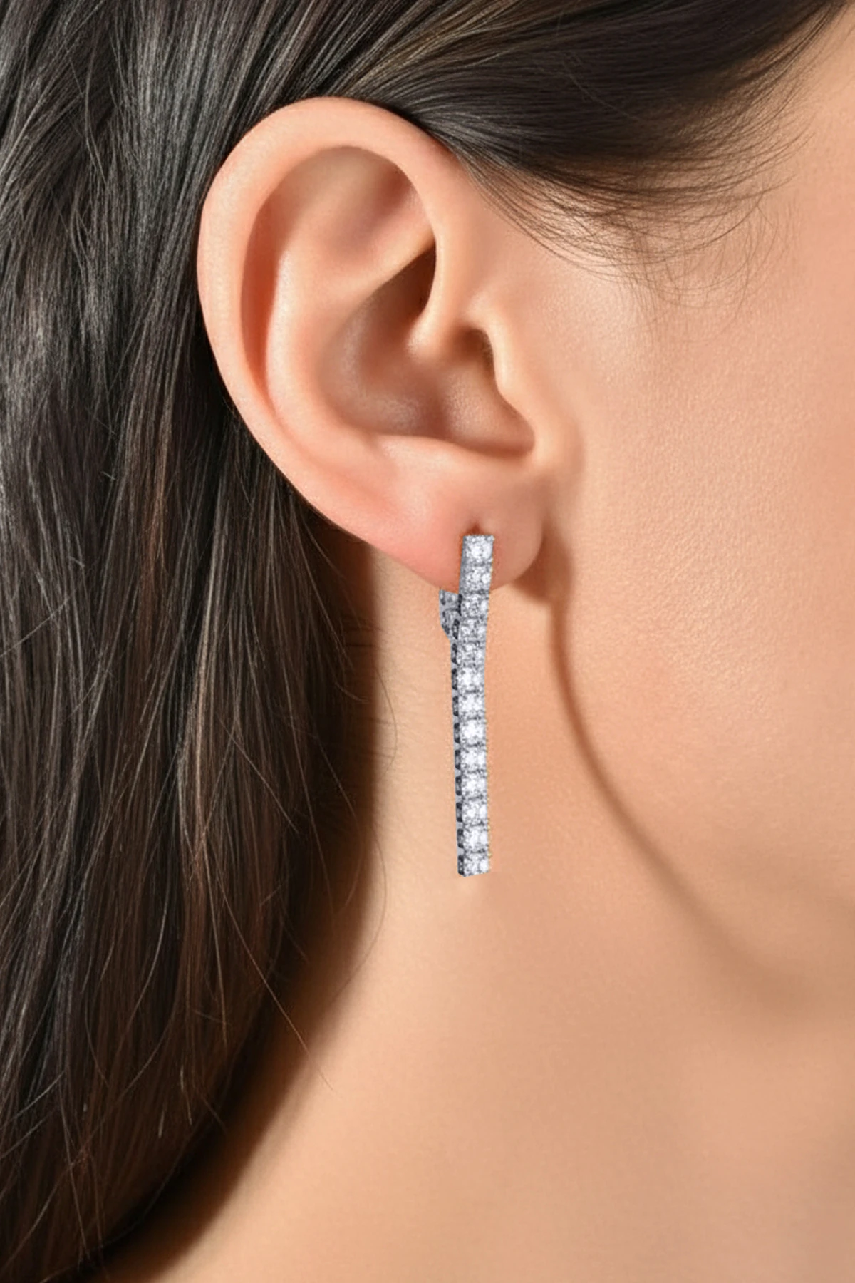 Baget Taş Sallantılı Gümüş Küpe - Işıltılı Zarif Tasarım