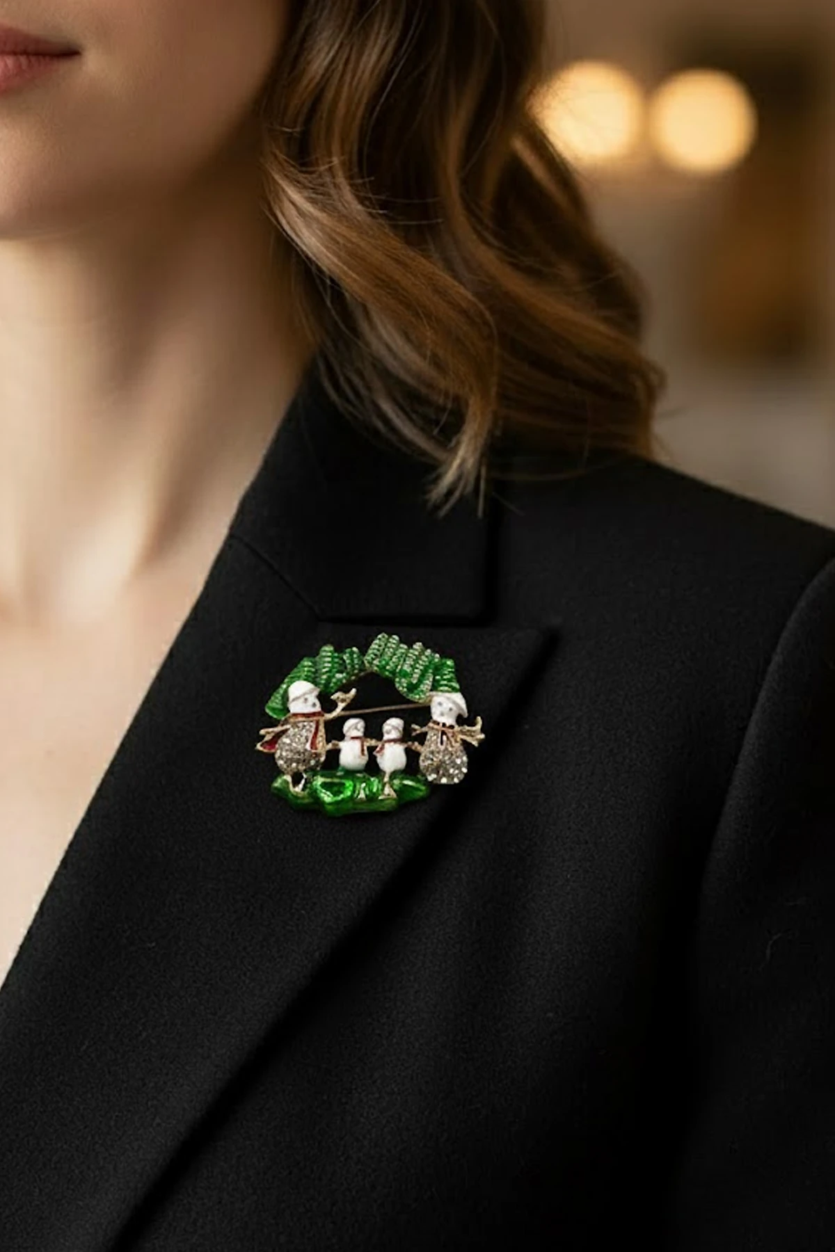 Kardan Adam Figürlü Zirkon Taşlı Broş – Gümüş – 3 cm Şık Aksesuar