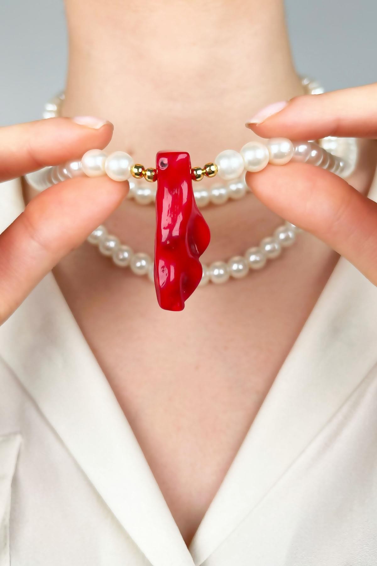 Natural Coral Ended Triple Row Design Pearl Necklace - Red