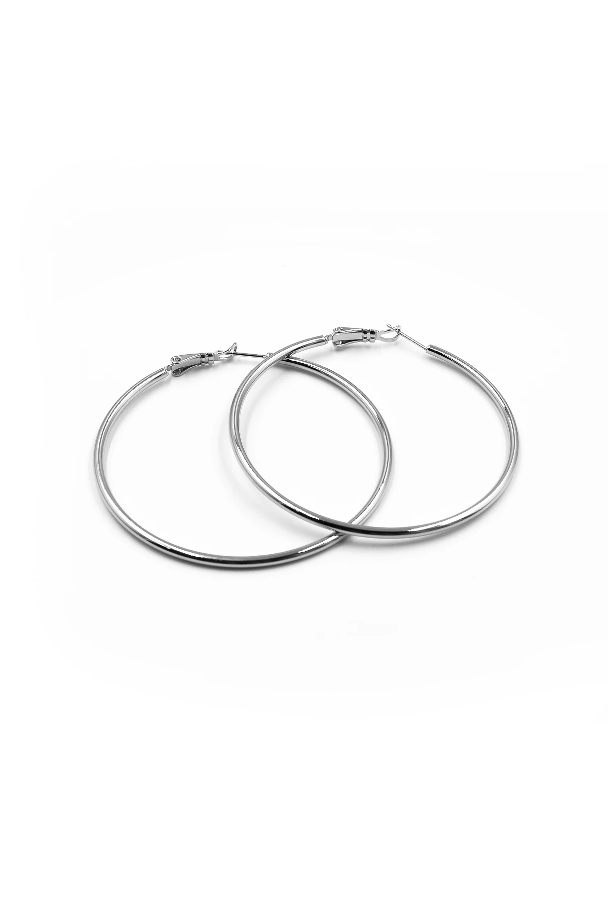 Zarif 5,5cm Gümüş Xuping Halka Küpe | Anti Alerjik ve Parlak Tasarım