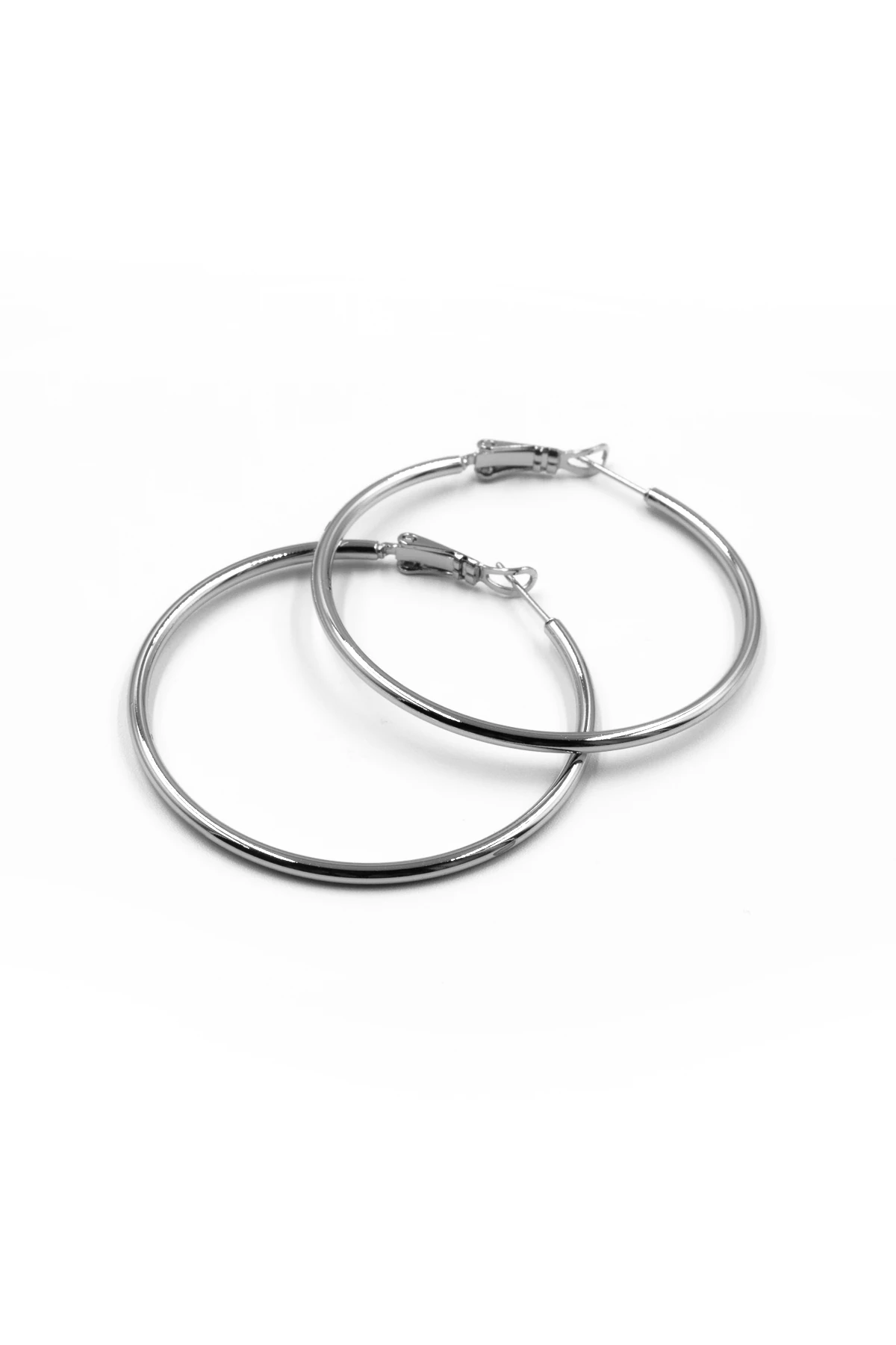 Zarif 4cm Gümüş Xuping Halka Küpe | Anti Alerjik ve Parlak Tasarım