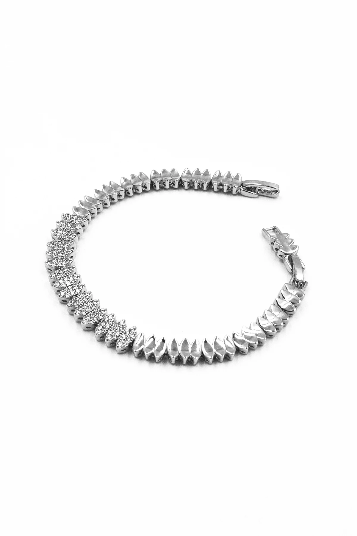 Mekik Model Zirkon Taşlı Xuping Kararmaz Gümüş Kadın Zarif Bileklik