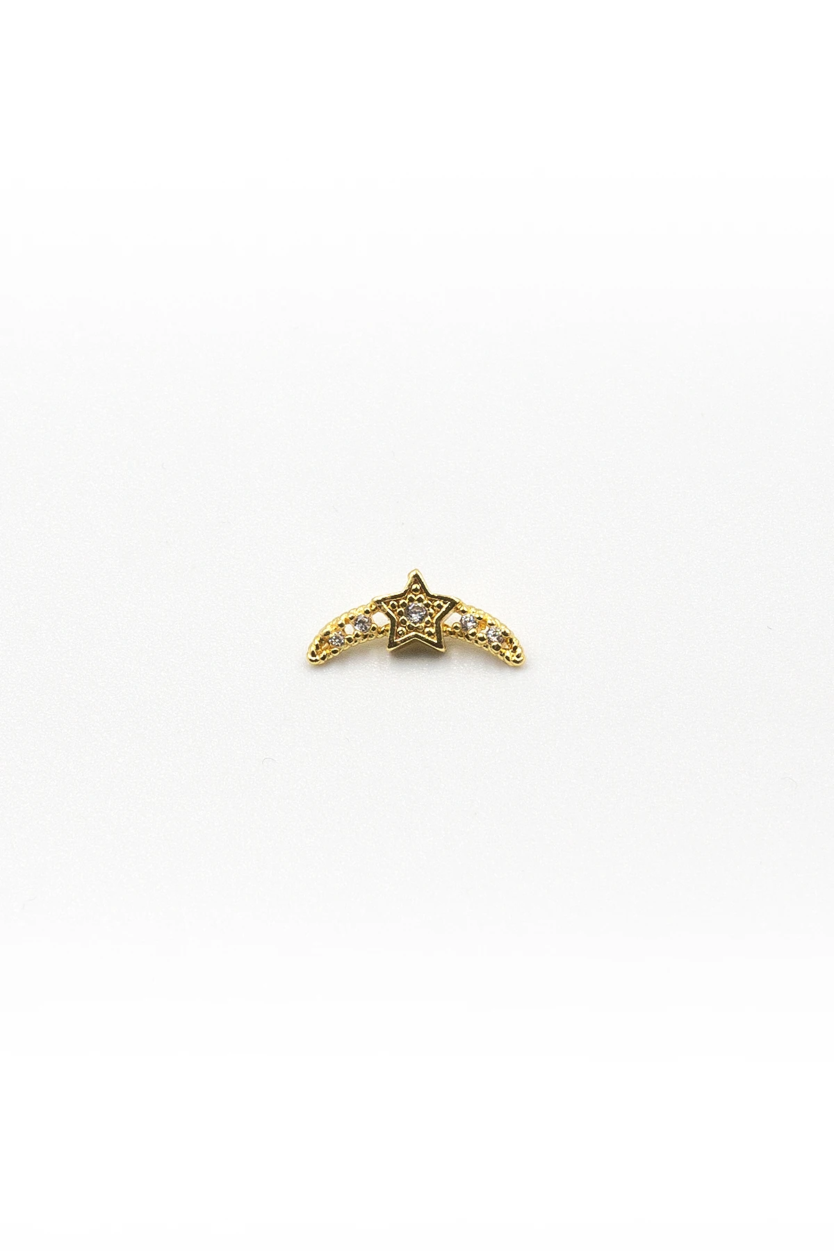 Gold Ay Yıldız Tragus & Helix Piercing – Şık Tasarım, Anti Alerjik, Kararma Yapmaz