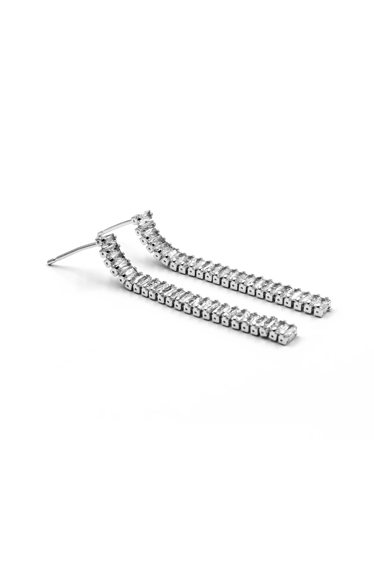 Baget Taş Sallantılı Gümüş Küpe - Işıltılı Zarif Tasarım