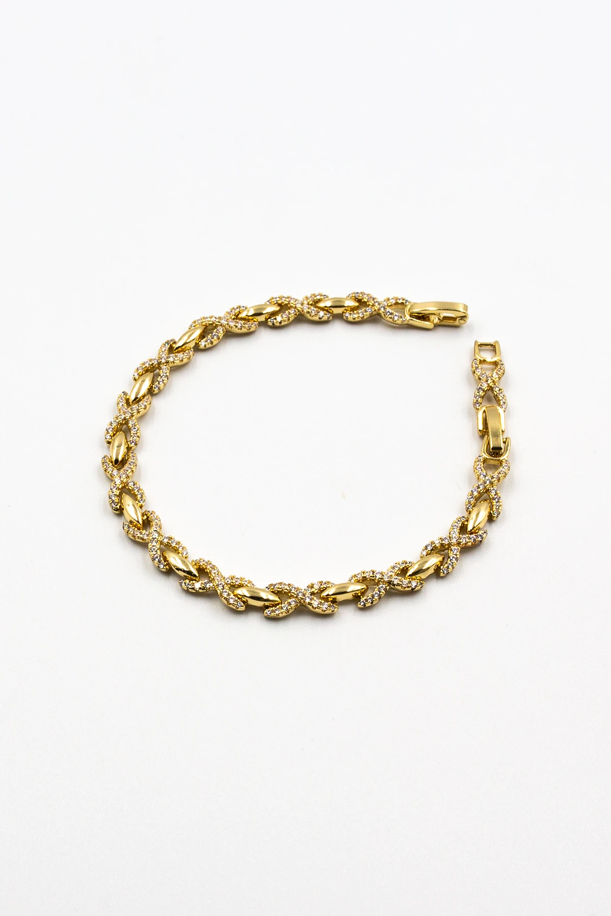 Sonsuzluk Model Zirkon Taşlı Xuping Kararmaz Bileklik - Gold