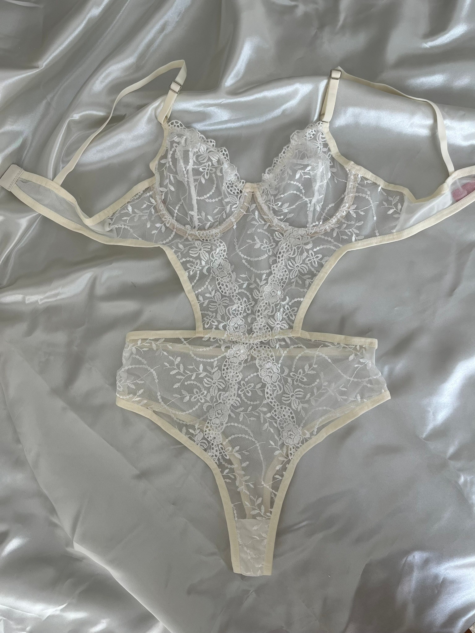 Hailey - Ekru Bodysuit
