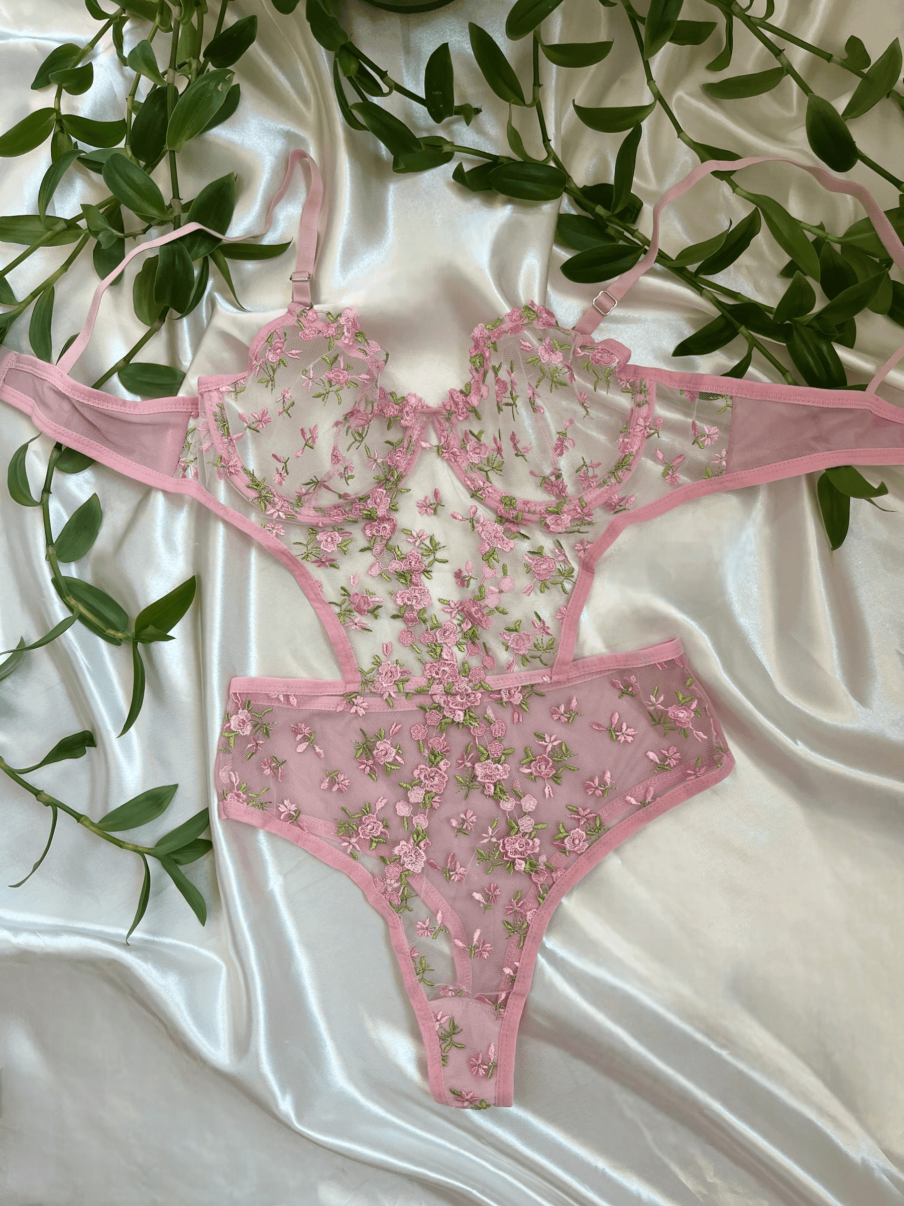 Flora - Pembe Çiçekli Bodysuit
