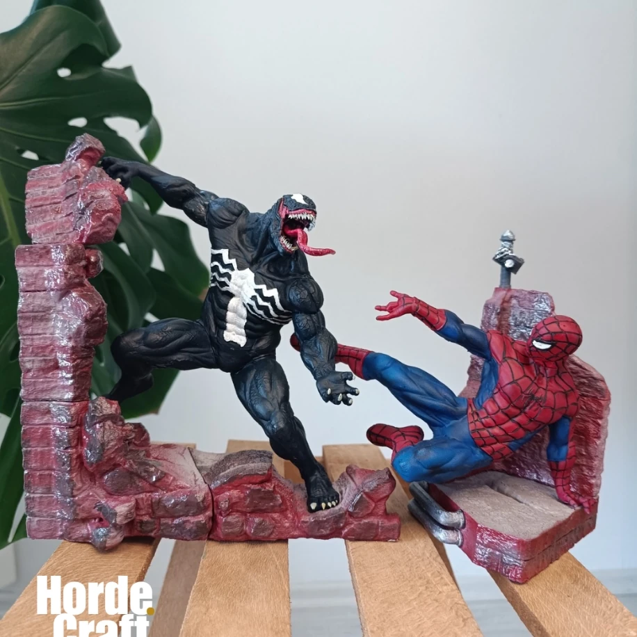 Venom spiderman Marvel figürü diorama