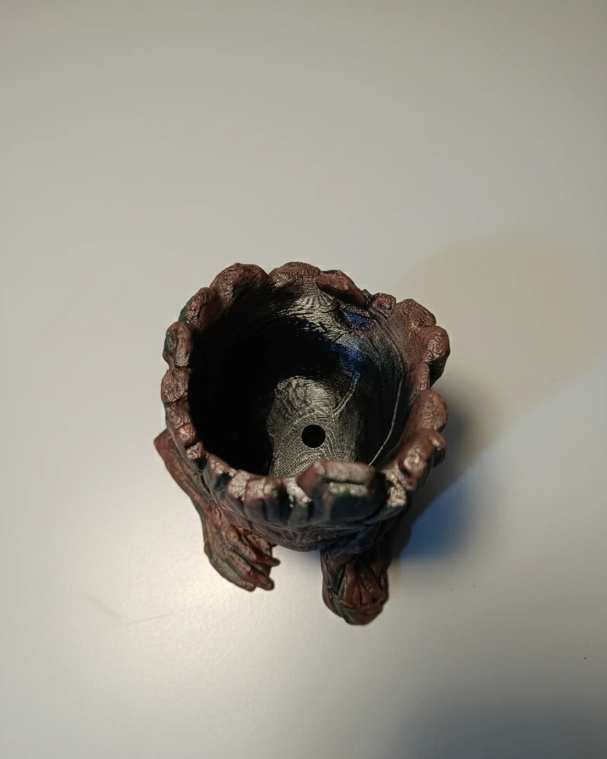 Baby Groot Sukulent saksısı 