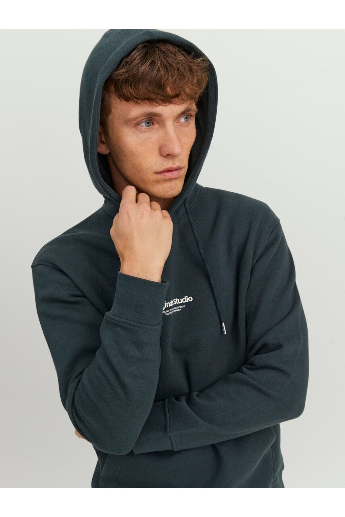 JACK JONES Erkek Kapüşonlu Önden Cepli Sweatshirt 12241687